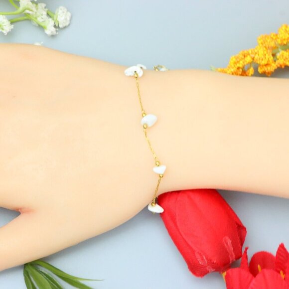 "Elegant & Trendy Bracelet, A Perfect Gift for Women, Thoughtful, EVCH1137 - Picture 1 of 7